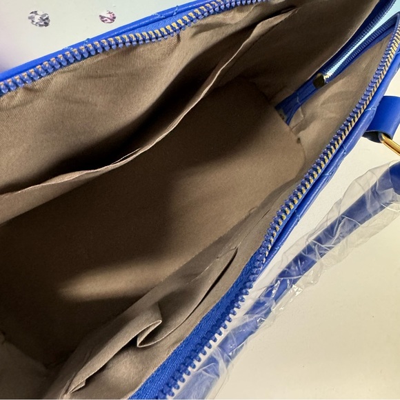 💙SALE QUILTED DOME SATCHEL WITH STRAP - Picture 10 of 11